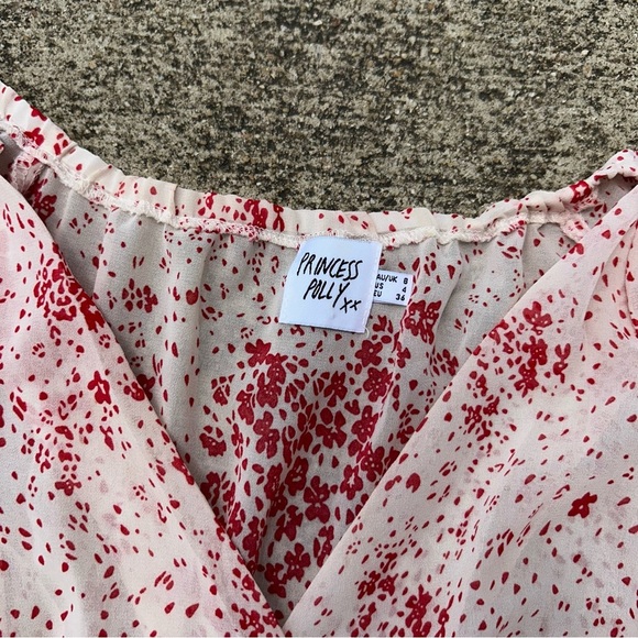 Preloved Princess Polly Floral Red and Cream Dress size 4 - Picture 3 of 3